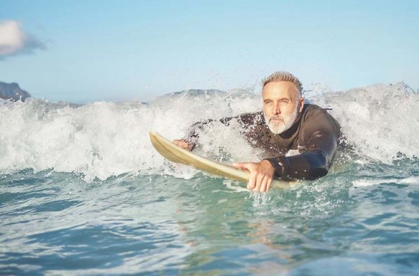 Surfer im Meer